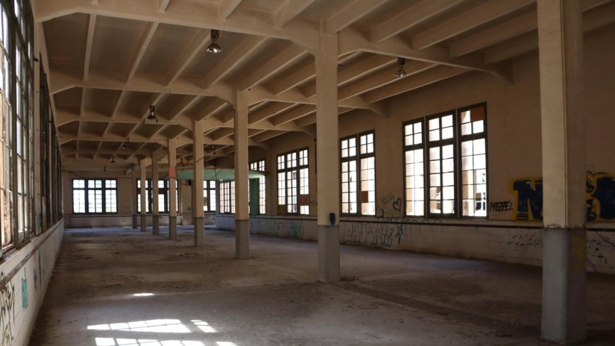 Imatge d’arixu de l’interior de la Tabacalera, un equipament de la Part Baixa abandonat des del 2007.