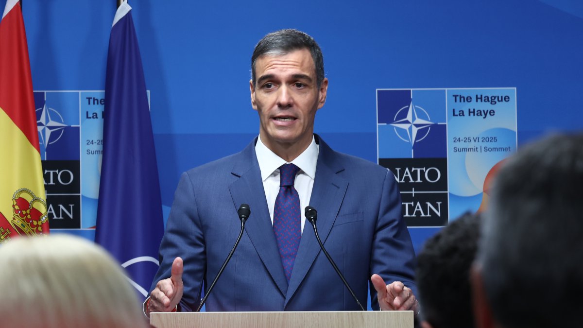 El presidente español, Pedro Sánchez, durante la rueda de prensa posterior a la cumbre de la OTAN de La Haya.