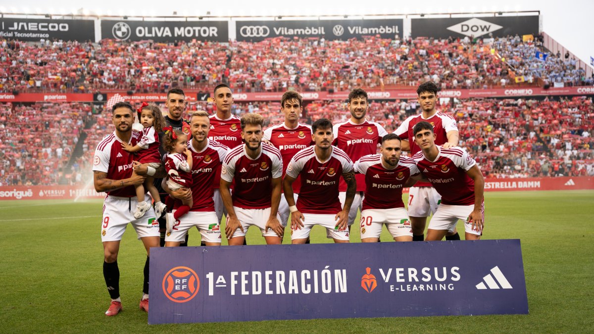Imatge d’un dels darrers onzes inicials del Nàstic de la temporada 2024/2025.