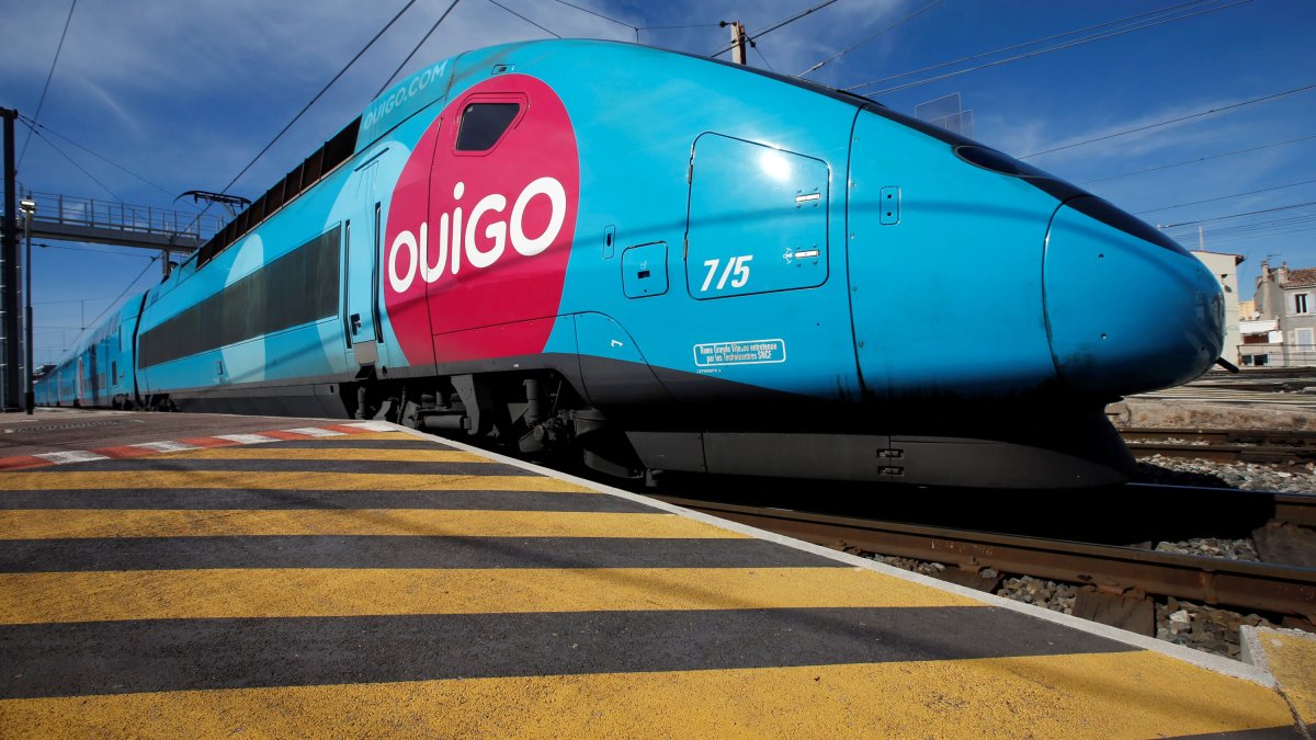 Imagen de un tren Ouigo.