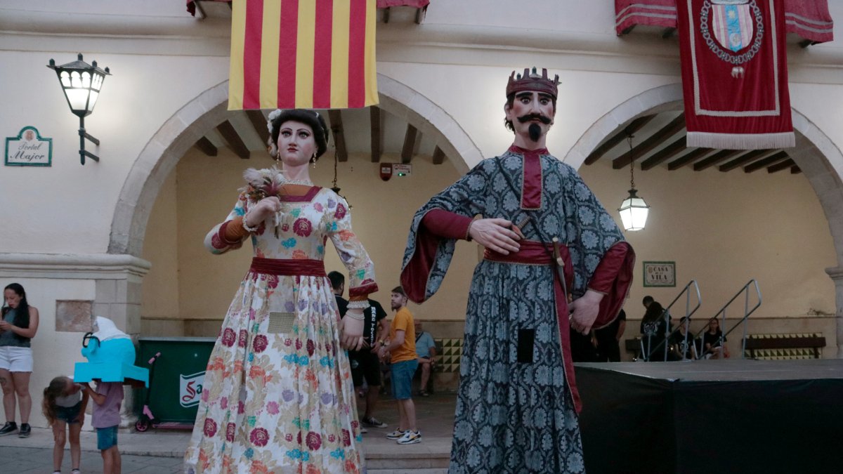 El Pintxo i la Pintxa, gegants que un estudi atribueix a Carles Morató.