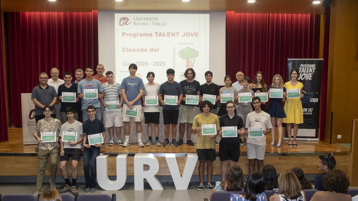 Durant dos anys han rebut classes avançades de nivell superior al programa escolar de batxillerat.