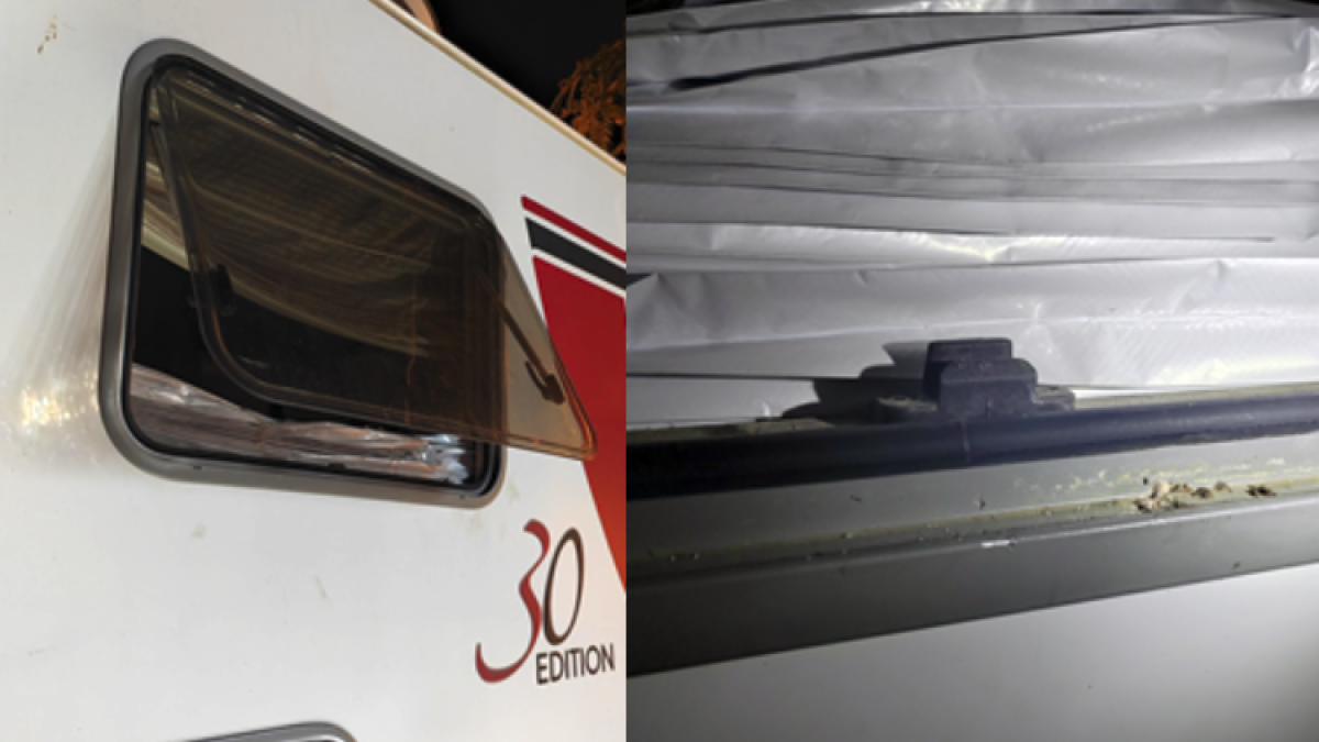 Imagen de la ventana de la caravana forzada.