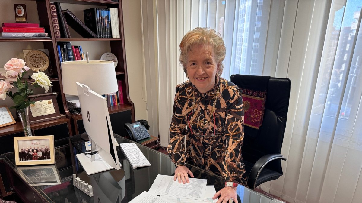 Laura Roigé, presidenta de la Cámara de Tarragona recibe la Medalla al Trabajo Presidente Macià.