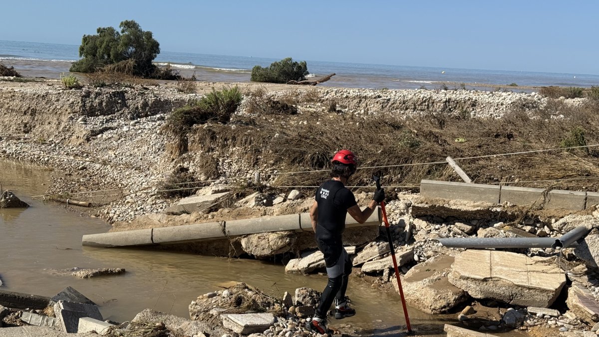 Tareas de búsqueda de los desaparecidos en Cubelles