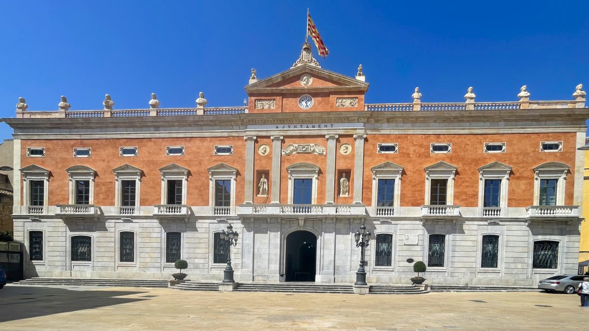 Imatge de la façana de l'Ajuntament de Tarragona.