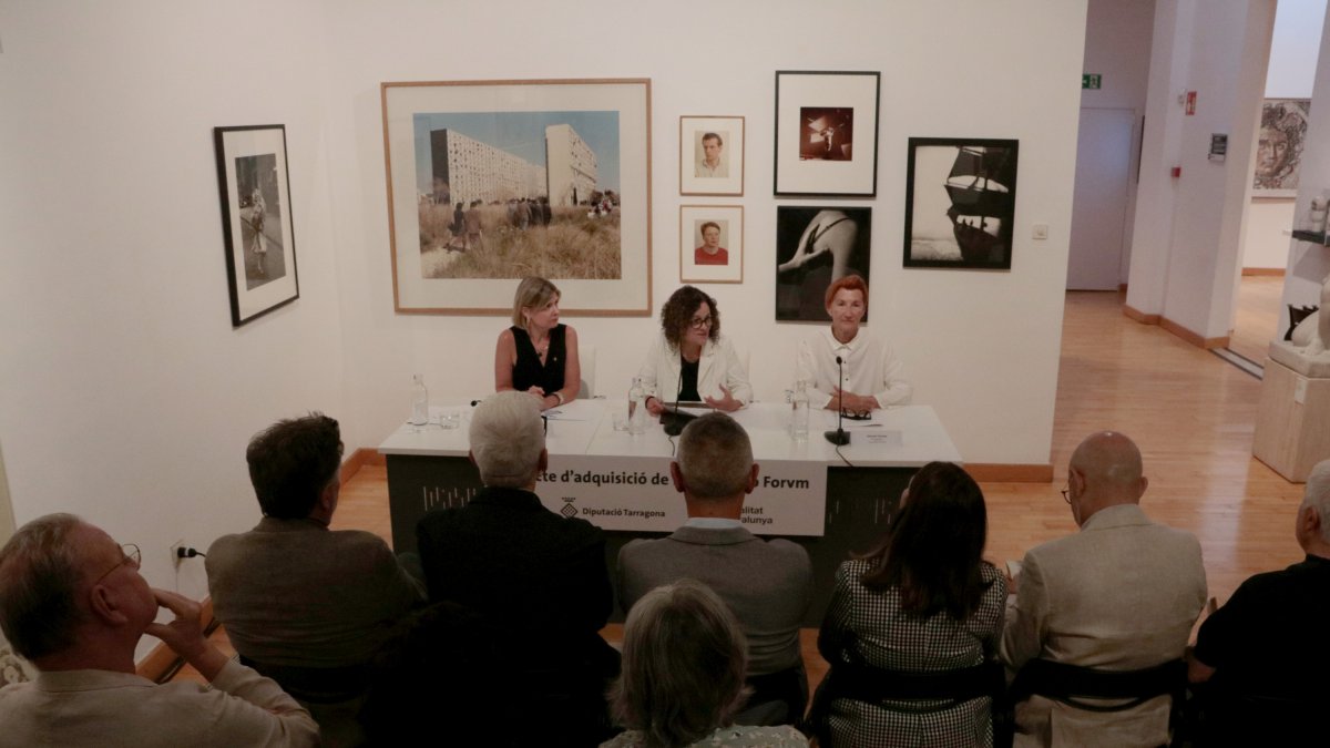 Roda de premsa sobre l'adquisició de la col·lecció Forvm per a la Col·lecció Nacional de Fotografia