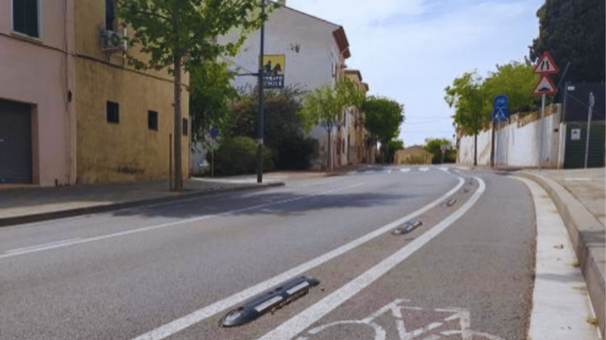Imatge del carril bici al carrer Marquès de Tamarit.