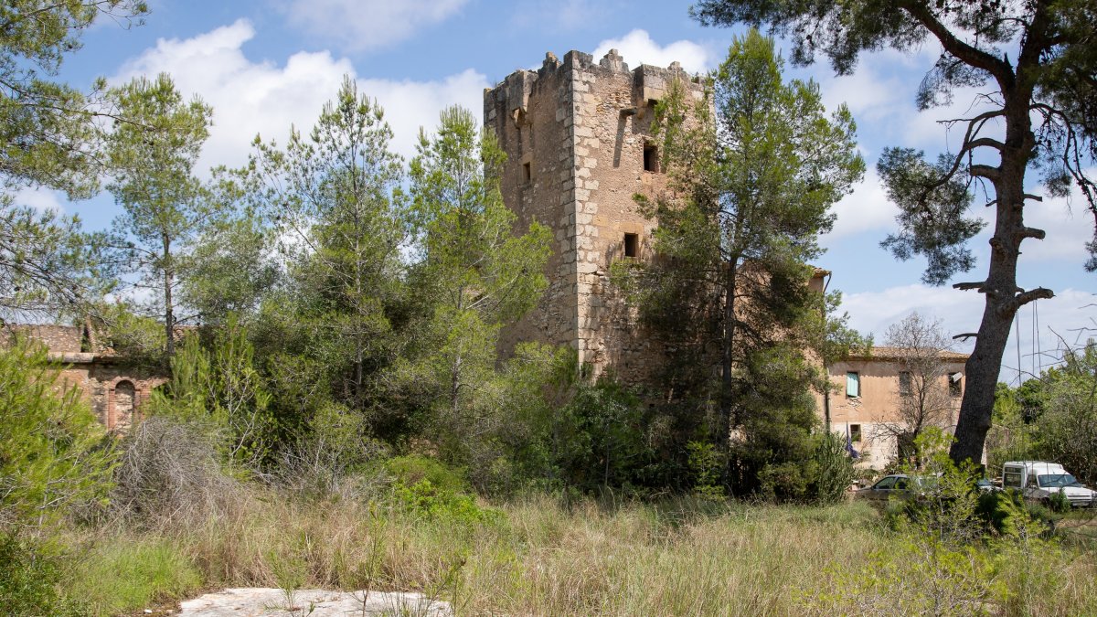 La torre, de unos 14 metros de altura, se tiene que situar durante los siglos XVI y XVII.