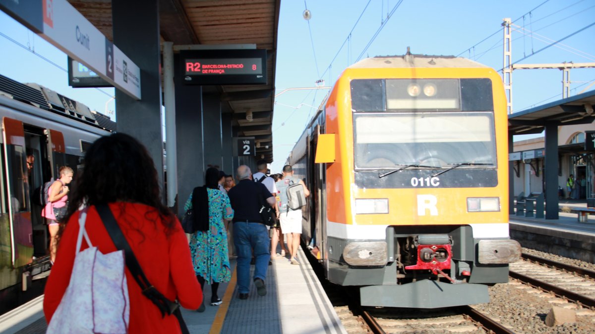 Pasajera la estación de Cunit, la población catalana con más crecimiento relativo previsto para el 2044.