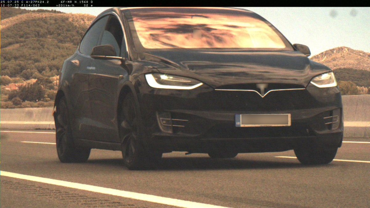 Imatge del cotxe enxampat circulant a més de 200 km/h a l'A-27.