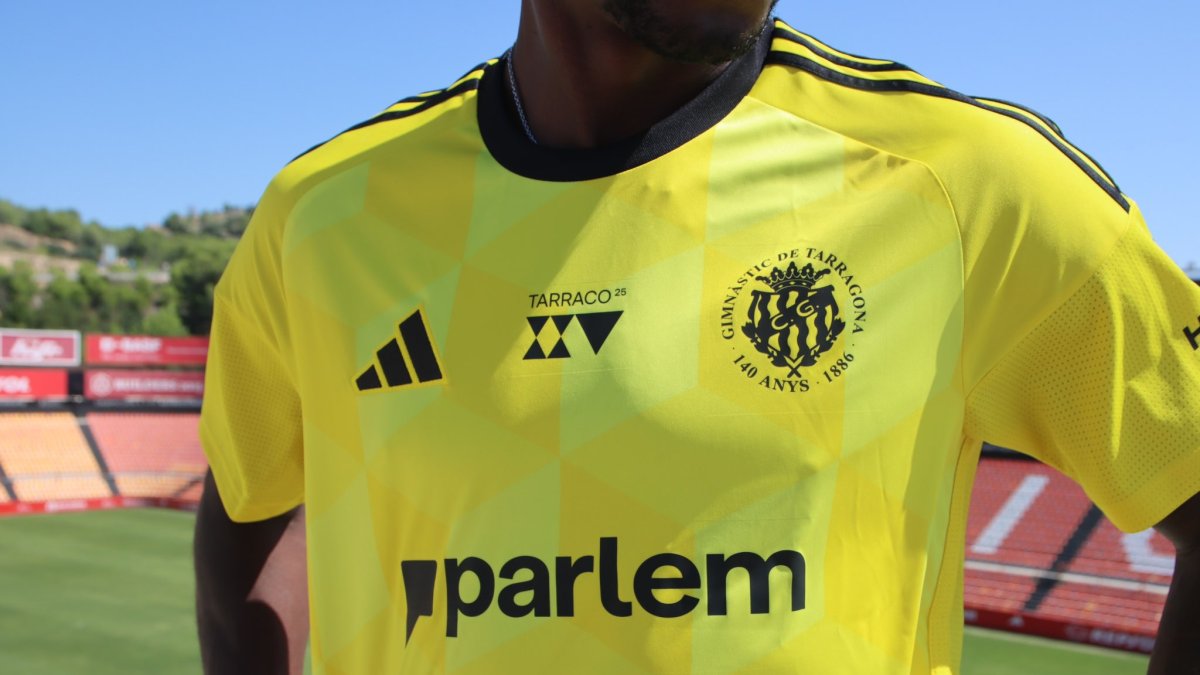 Imatge de la nova segona equipació del Nàstic.