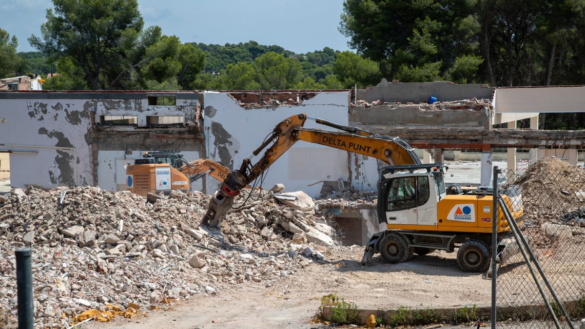 Un informe del 2023 puso de manifiesto el colapso de un techo del edificio principal.