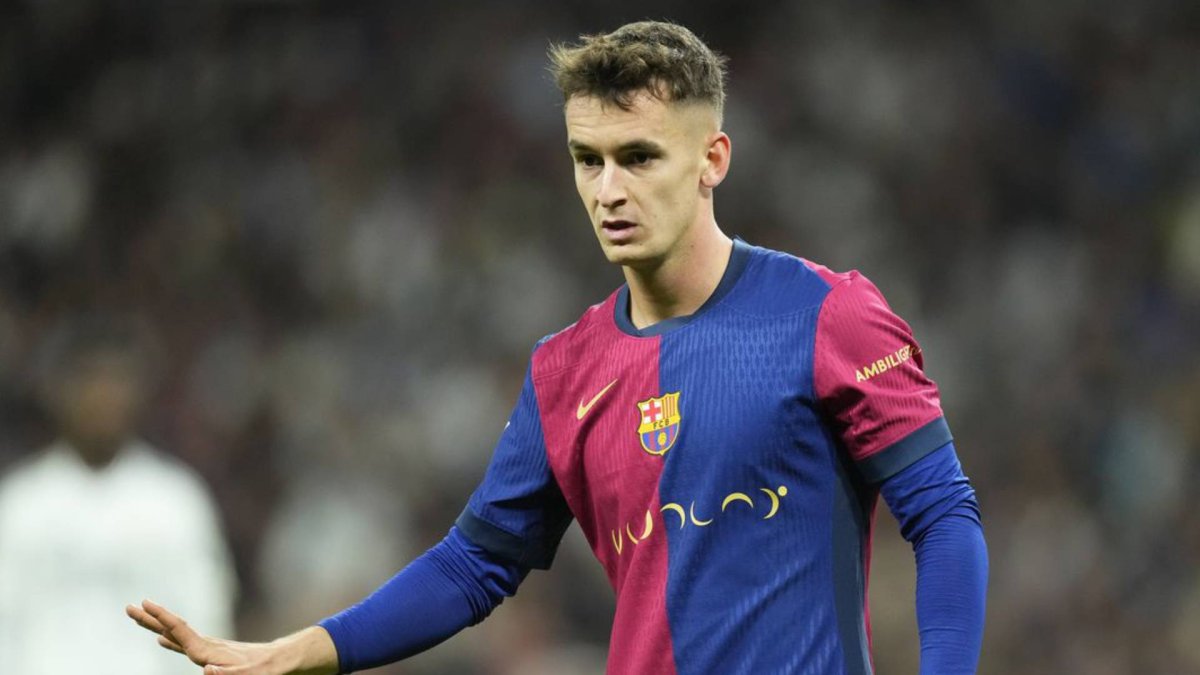 Marc Casadó, durante un partido con el Barça.