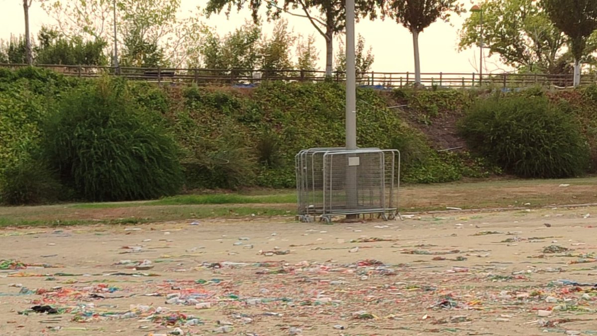 Imagen del Parque del Francolí después del Jordi's Festival.