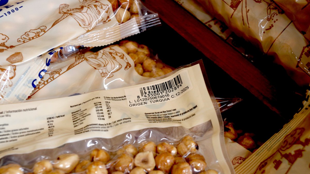 Paquet d'avellanes on s'informa que Turquia és la procedència del producte.