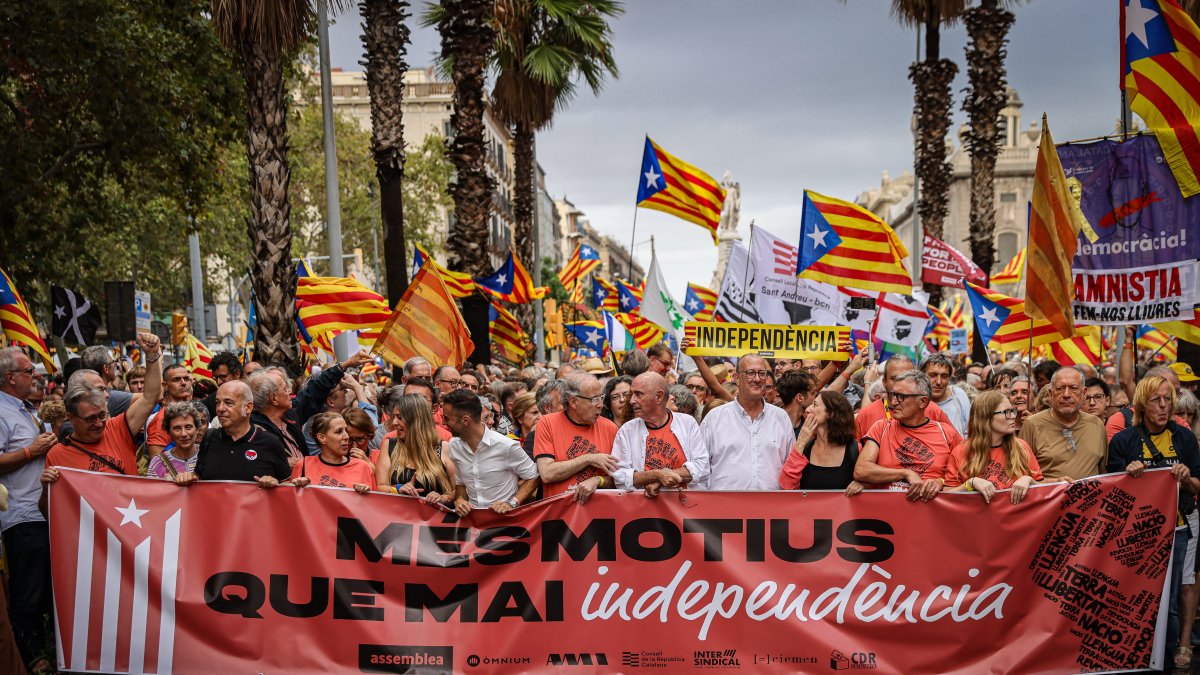 Cabecera|Membrete de la manifestación en Barcelona.