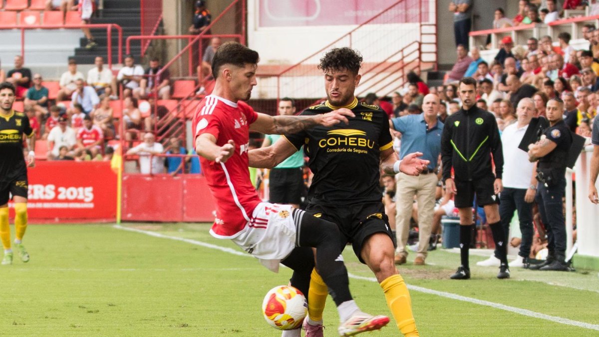 Álex Jiménez durant el partit.