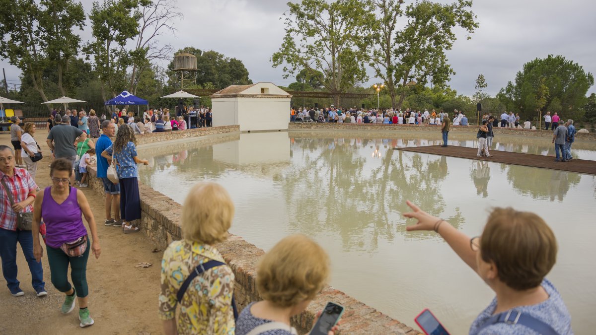 Más de un centenar de personas asistieron a la fiesta de recuperación del espacio, junto al paseo de la Boca de la Mina.