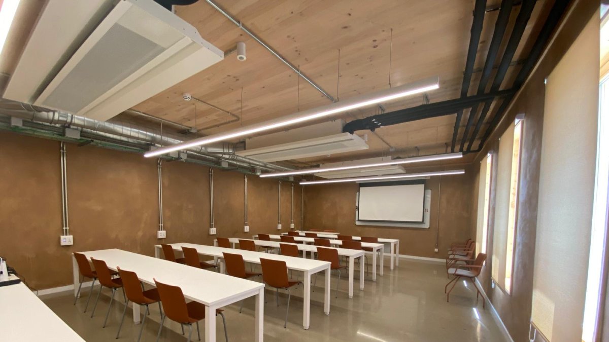 El Ecoespacio de Miami Playa acoge desde esta semana varias concejalías municipales y espacios de coworking