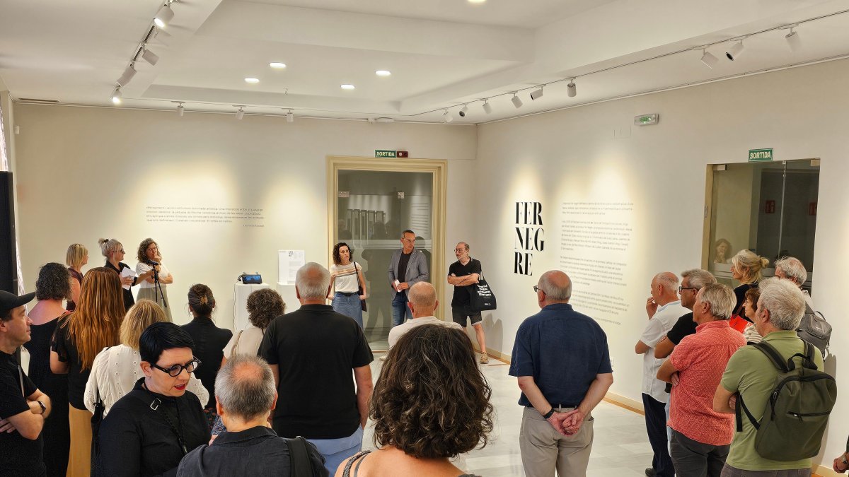 Inauguració del projecte 'Fer Negre' de Leonardo Escoda al Palau de Bofarull de Reus.