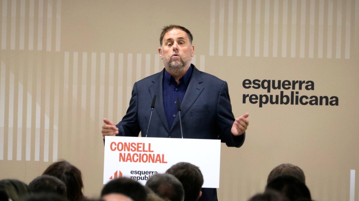 El president d'ERC, Oriol Junqueras, intervé a l'inici del Consell Nacional de la formació, aquest dissabte