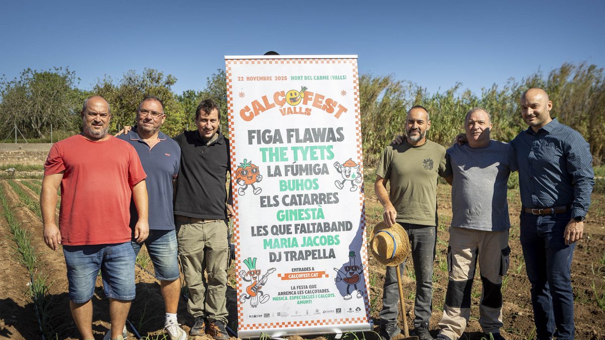 Els organitzadors del Calçofest celebren la rebuda del festival.