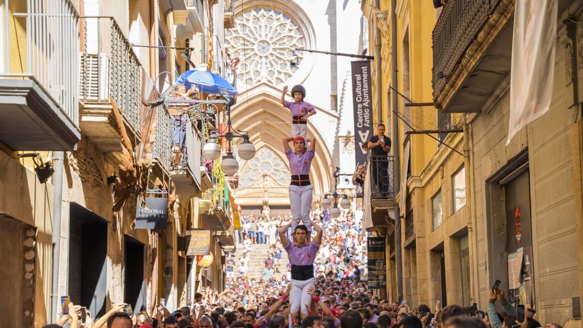 Pilar caminant de la colla Jove.