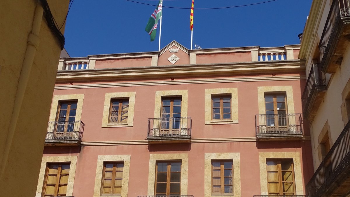Fachada del Ayuntamiento del Catllar.