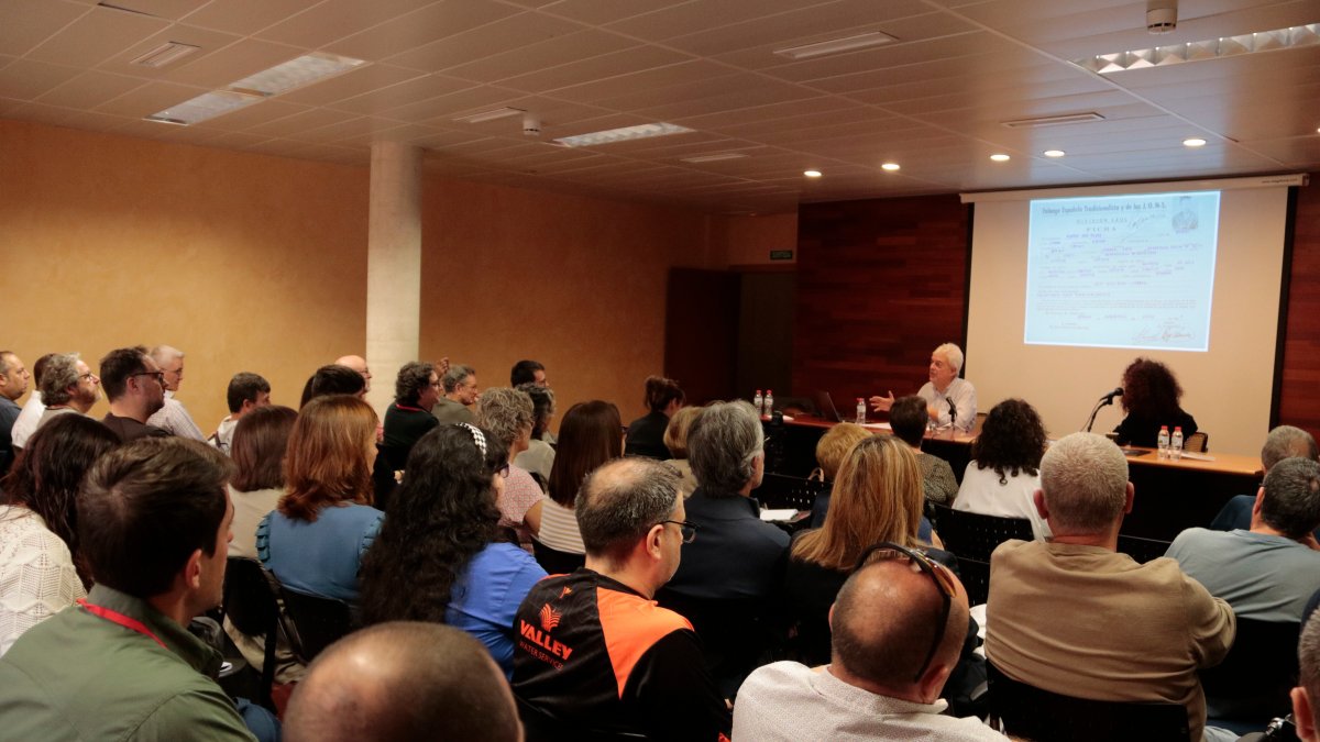 Ponencia del Congreso Internacional de Ebrenses en la II Guerra Mundial a cargo de Xosé Manoel Núñez-Seixas sobre la División Azul