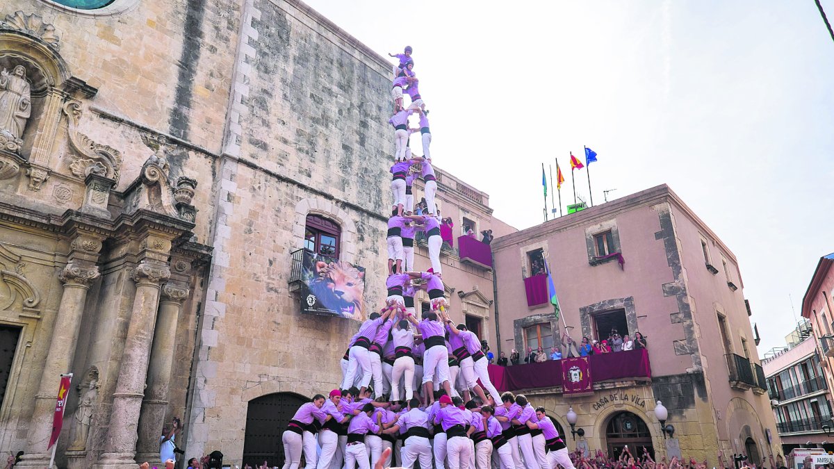 3de10fm descarregat per la Jove de Tarragona per Santa Teresa 2016.