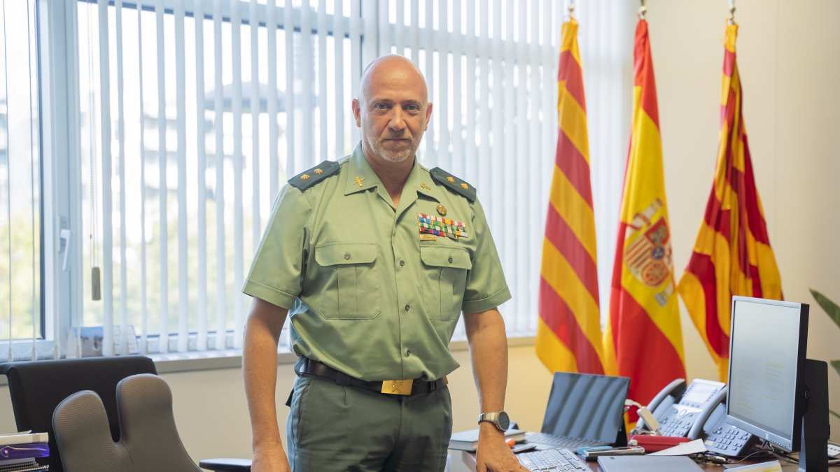 Jordi Verger en el seu despatx a la Comandància de la Guàrdia Civil a Tarragona.