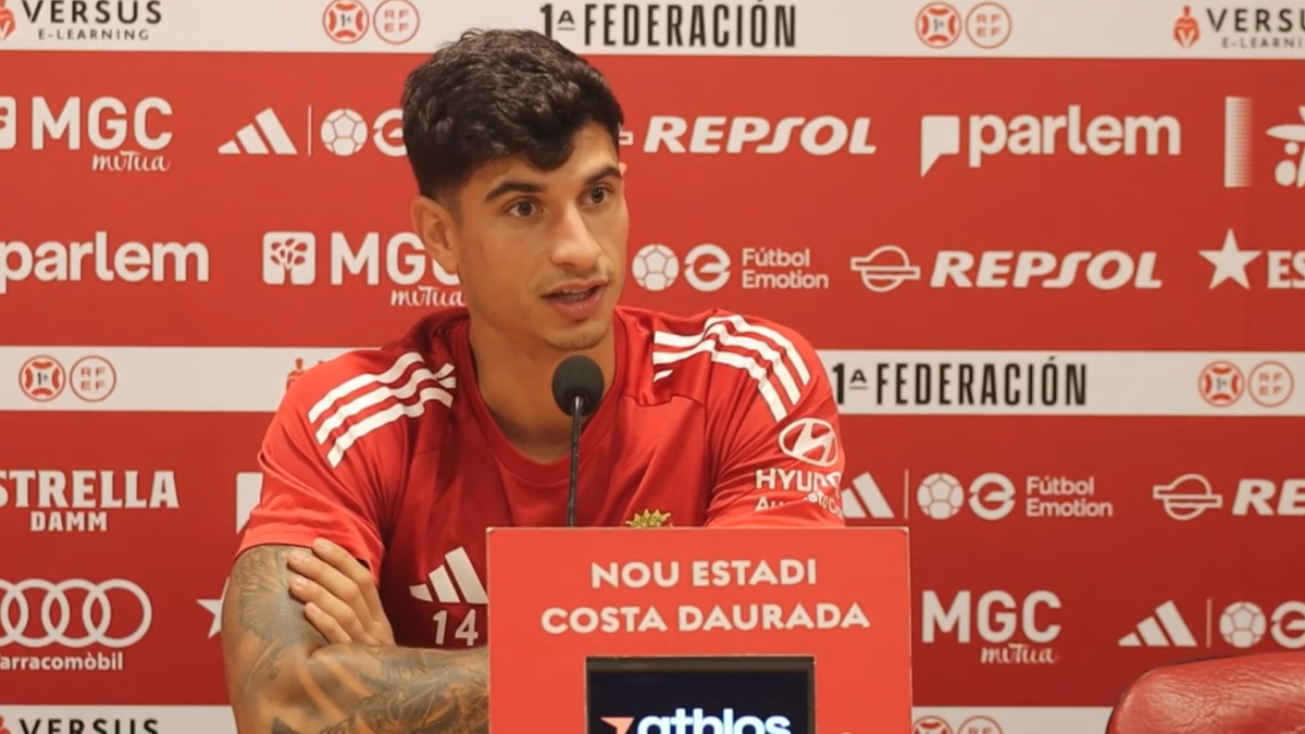 El capità del Nàstic, Óscar Sanz, a la sala de premsa.