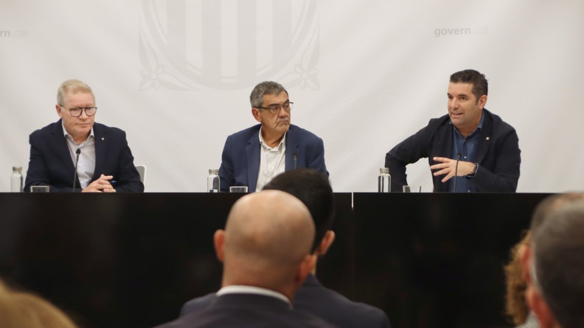 Fernández ha apuntado que el ejecutivo tiene la voluntad que se gestionen de la forma