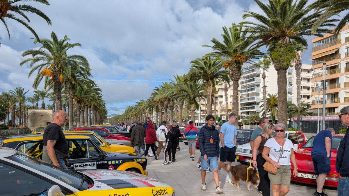 Algunos de los vehículos que han participado en el encuentro.