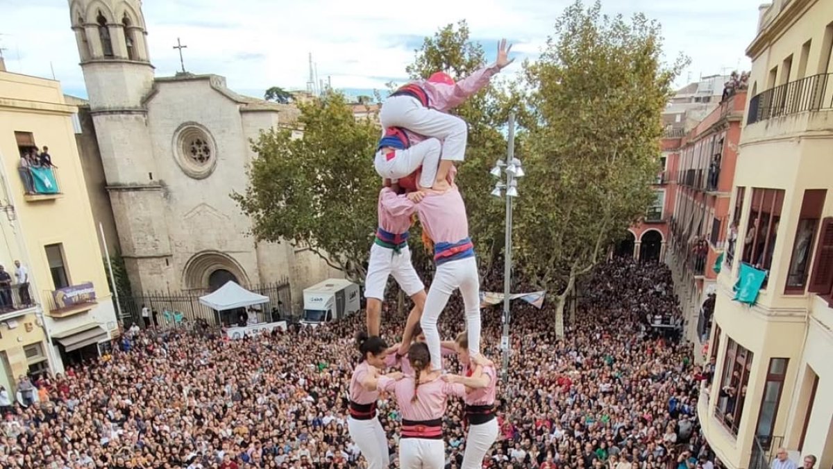 4d9 amb folre dels Xiquets de Tarragona a Tots Sants 2023