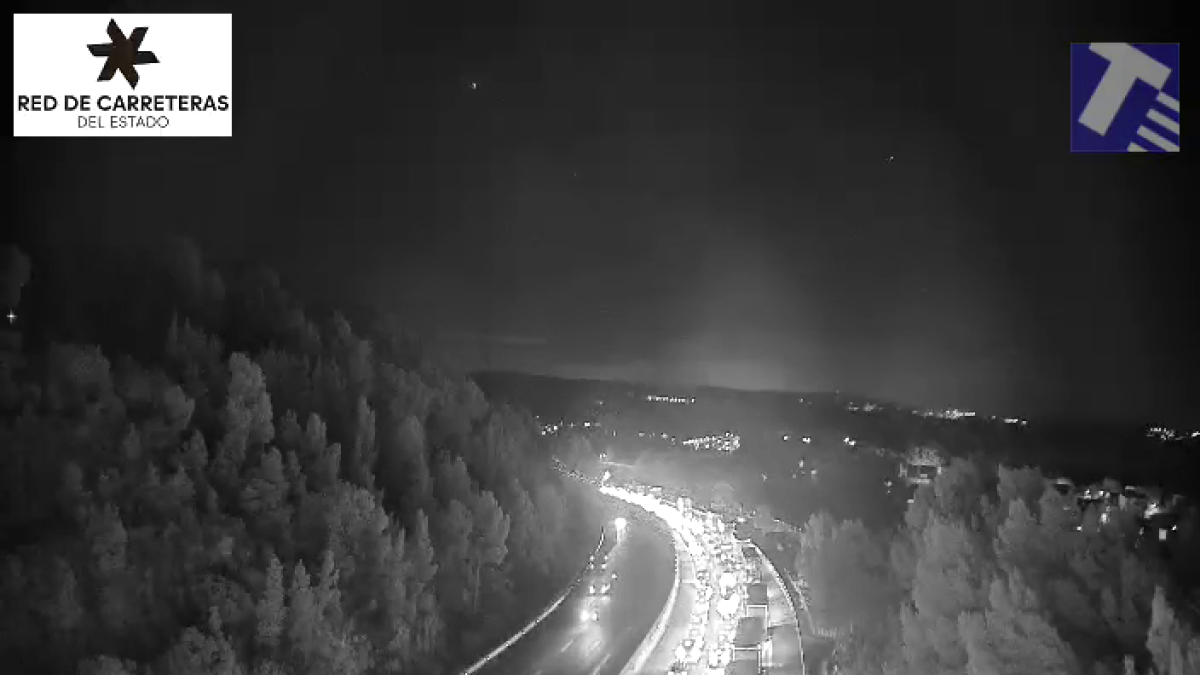 Retenciones esta tarde en la AP-7 a causa del accidente en el término municipal de Tarragona.