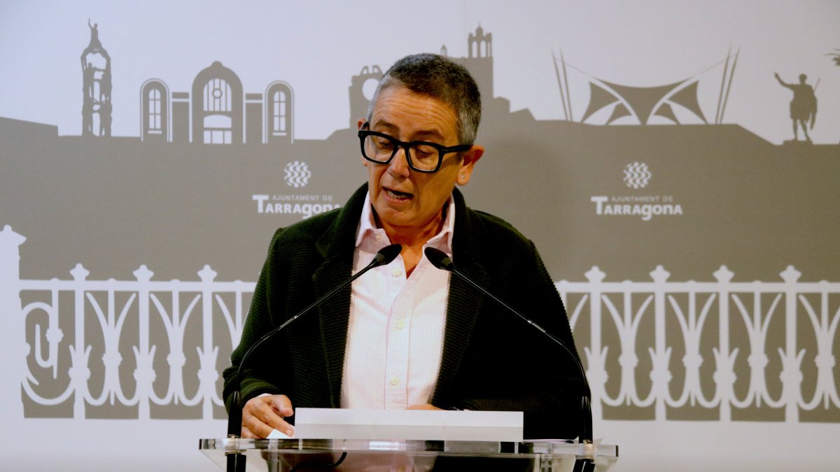 La consellera d'Hisenda de Tarragona, Isabel Mascaró, durant la presentació del pressupost