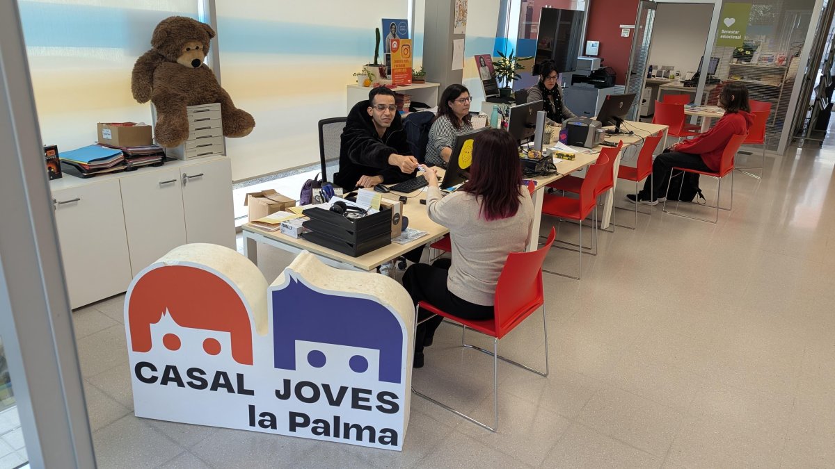 El Casal de Joves la Palma se ha convertido en un punto para recoger la tarjeta