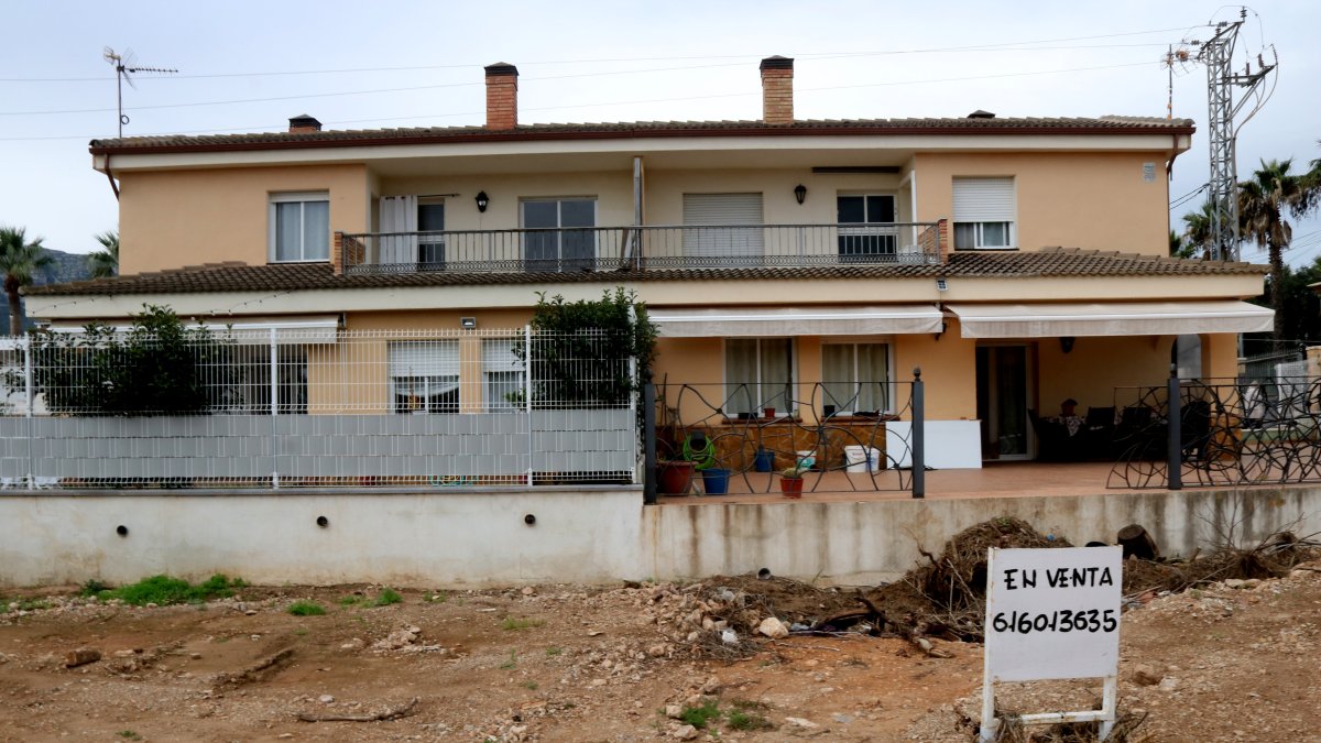 En total, són deu les cases afectades d'on s'hauran de traslladar les persones que actualment hi viuen