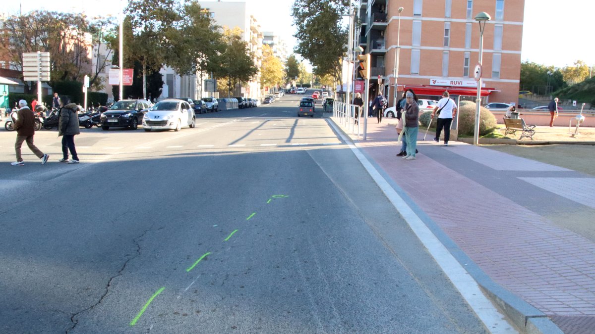 Imatge del lloc on s'ha produit l'accident, davant de l'hospital Joan XXIII.