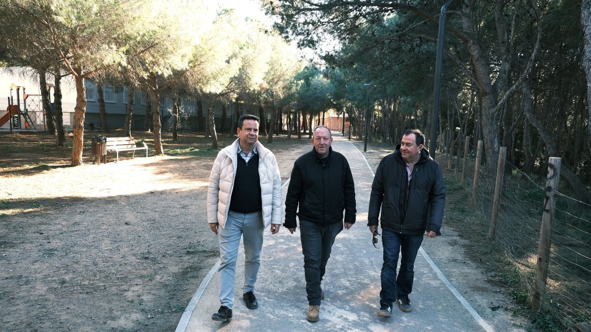 Aquest nou tram, situat darrera l’escola Joan Ardèvol,  dignifica l’espai verd que voreja el barranc de la Mare de Déu del Camí.