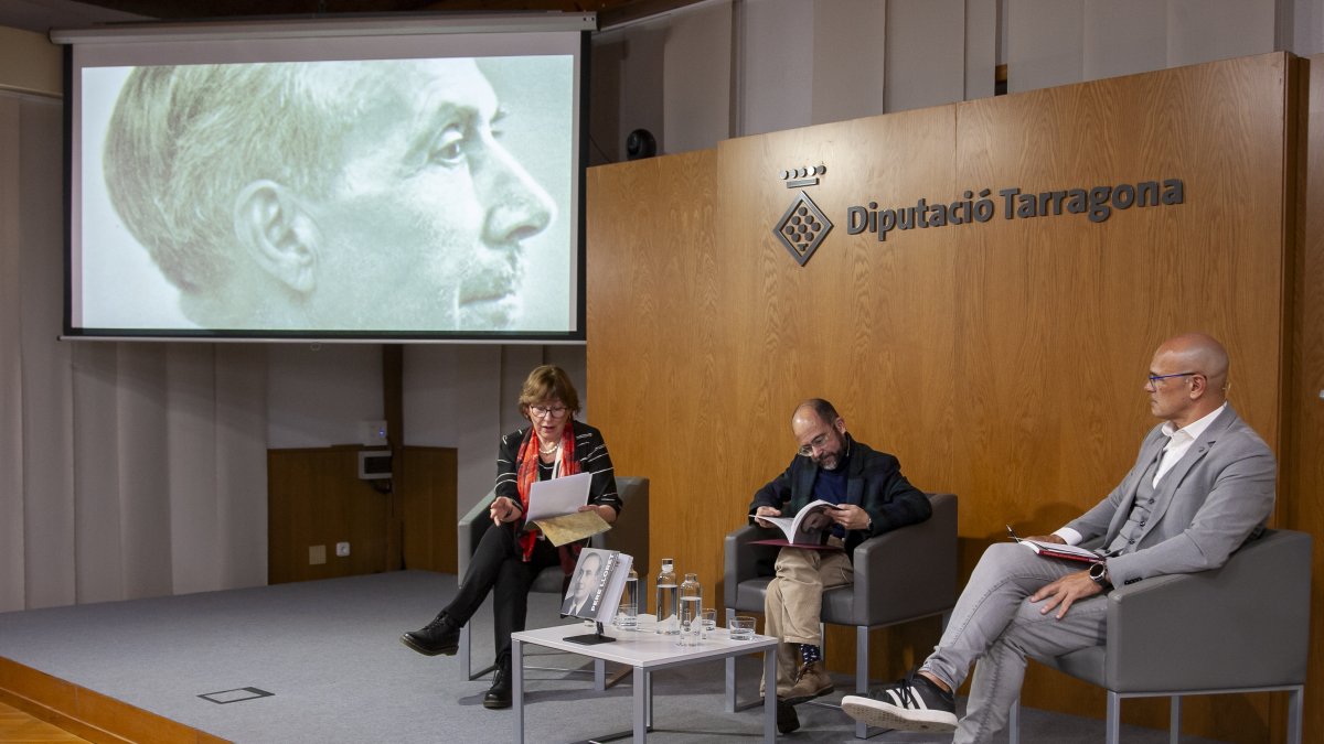 Imagen de la presentación del libro, que tuvo lugar ayer por la noche en el Palau de la Diputació.