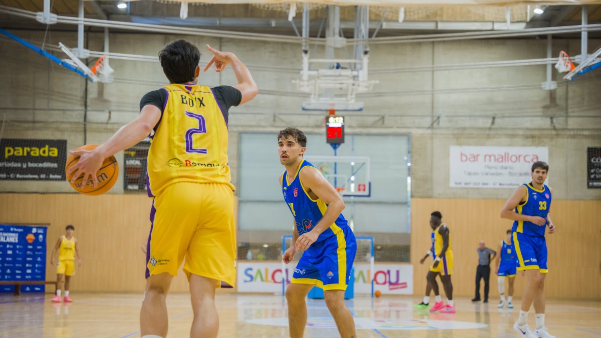 Imatge d’arxiu d’un duel del CB Salou d’aquesta temporada
