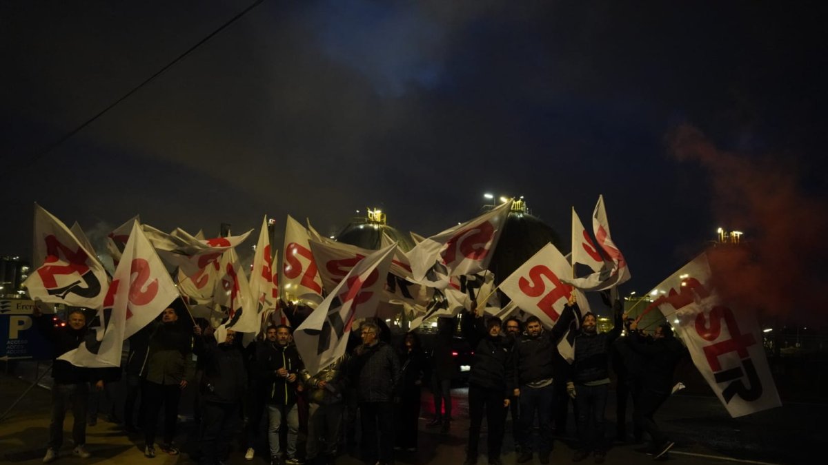Imatge de la protesta a les portes d'ERCROS Vila-seca.