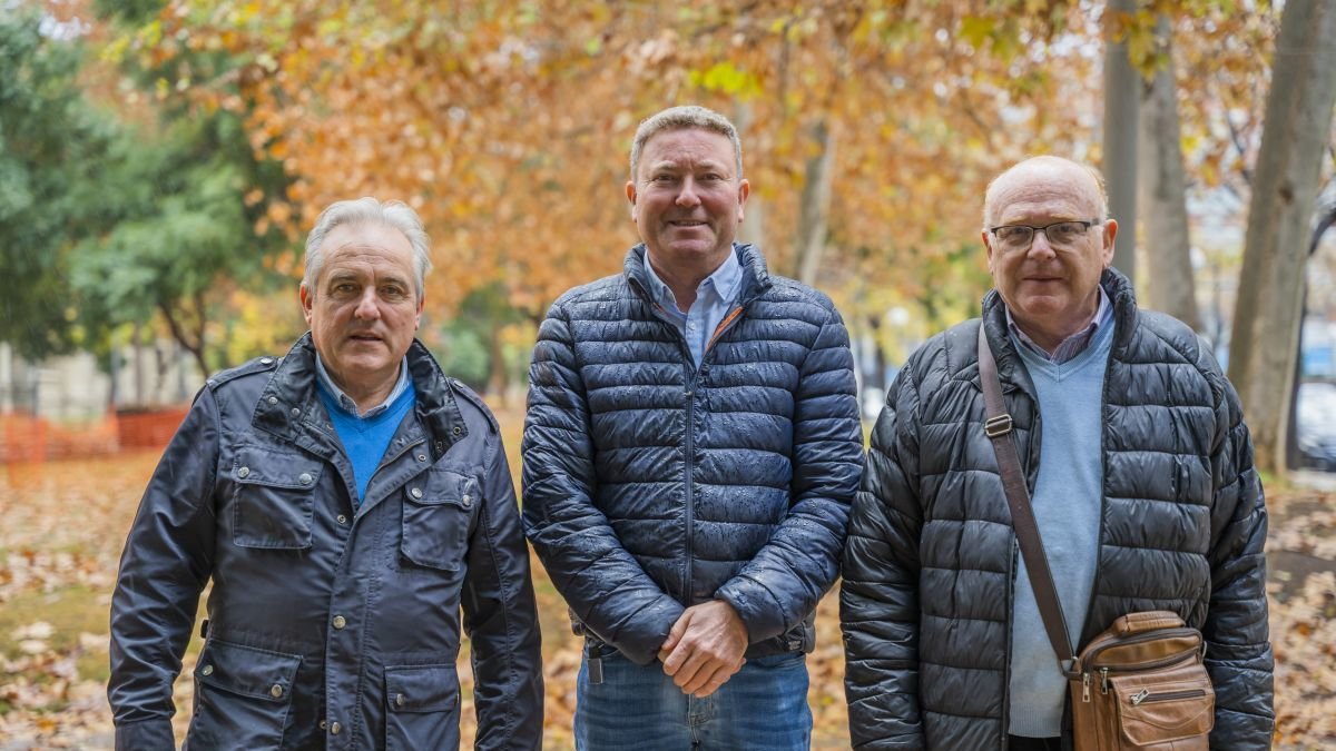 (En ordre) Enric Reverté (propietari de Caves Reverté), Mario Muñóz (gerent de Mircroalgae) i Carles Samper (representant de Gremi de Pagesos.