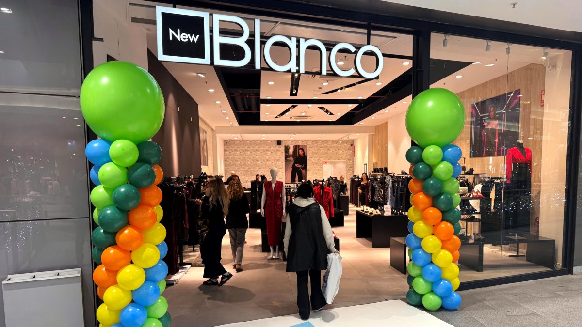 El nou establiment es troba a la planta carrer i s’enfoca en la moda femenina jove.