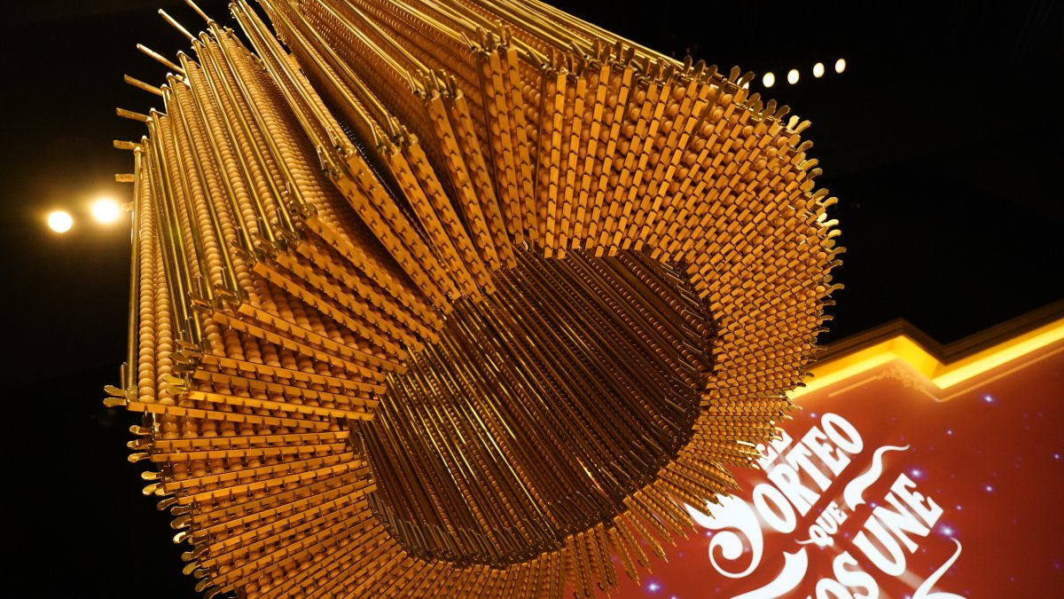 Imatge de les boles de la rifa de Nadal preparades pel sorteig d'aquest dilluns.