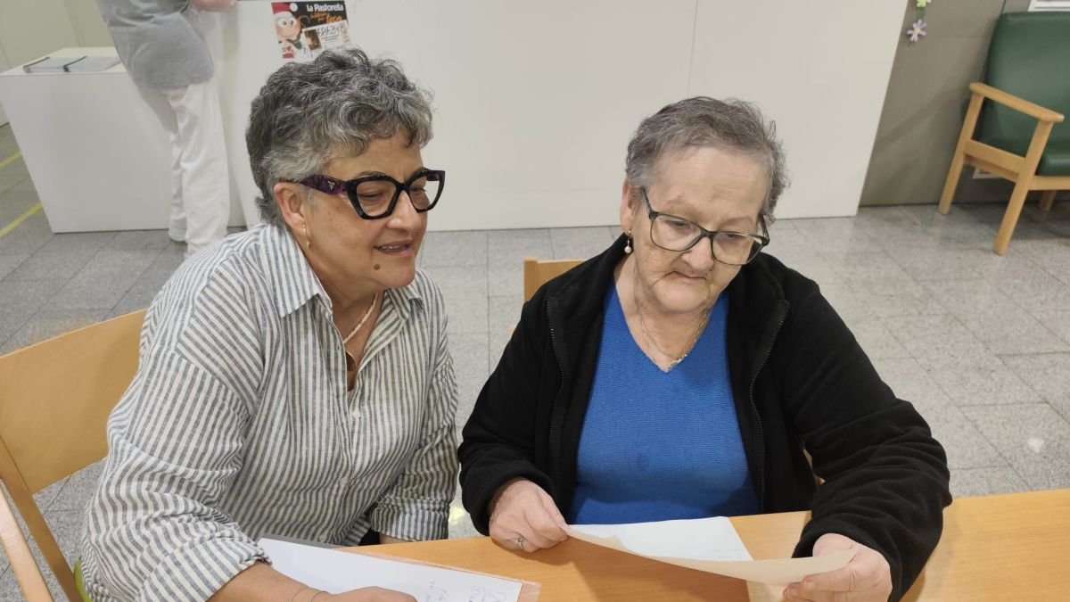 Els residents de la residència Marià Fortuny de Reus han estat alguns dels implicats en la iniciativa 'Una carta, una il·lusió'.