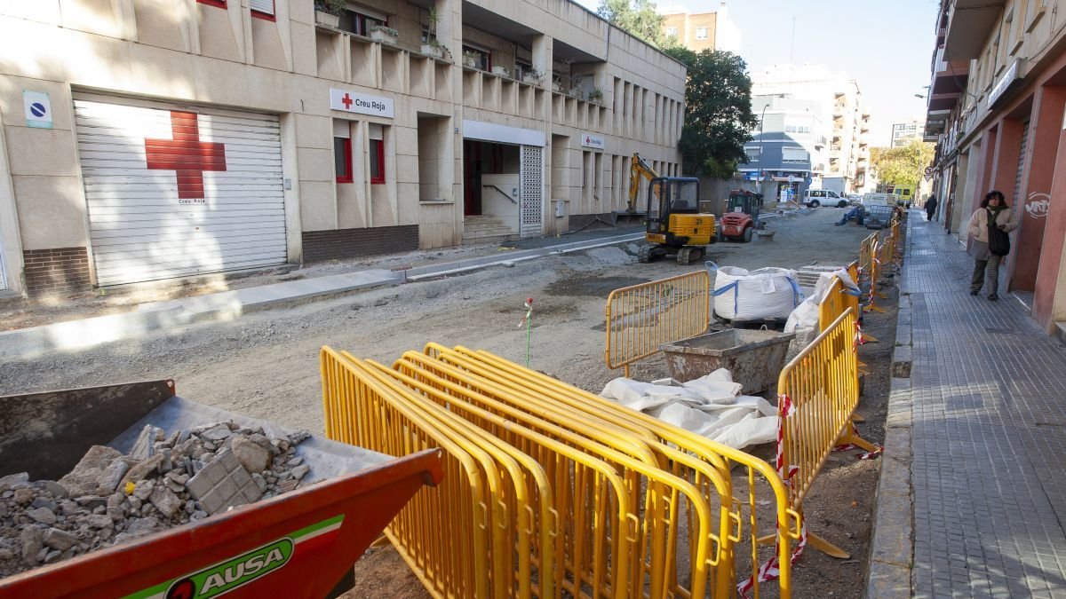 En l’actualitat, s’estan duent a terme intervencions en vies com el carrer del Doctor Ferran.